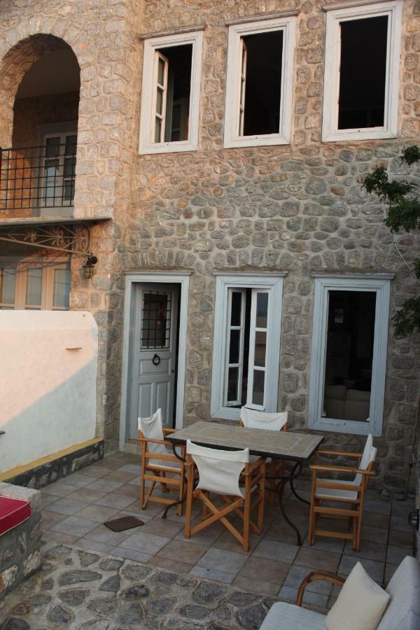 Alkioni Stone House Villa Ýdra Eksteriør bilde